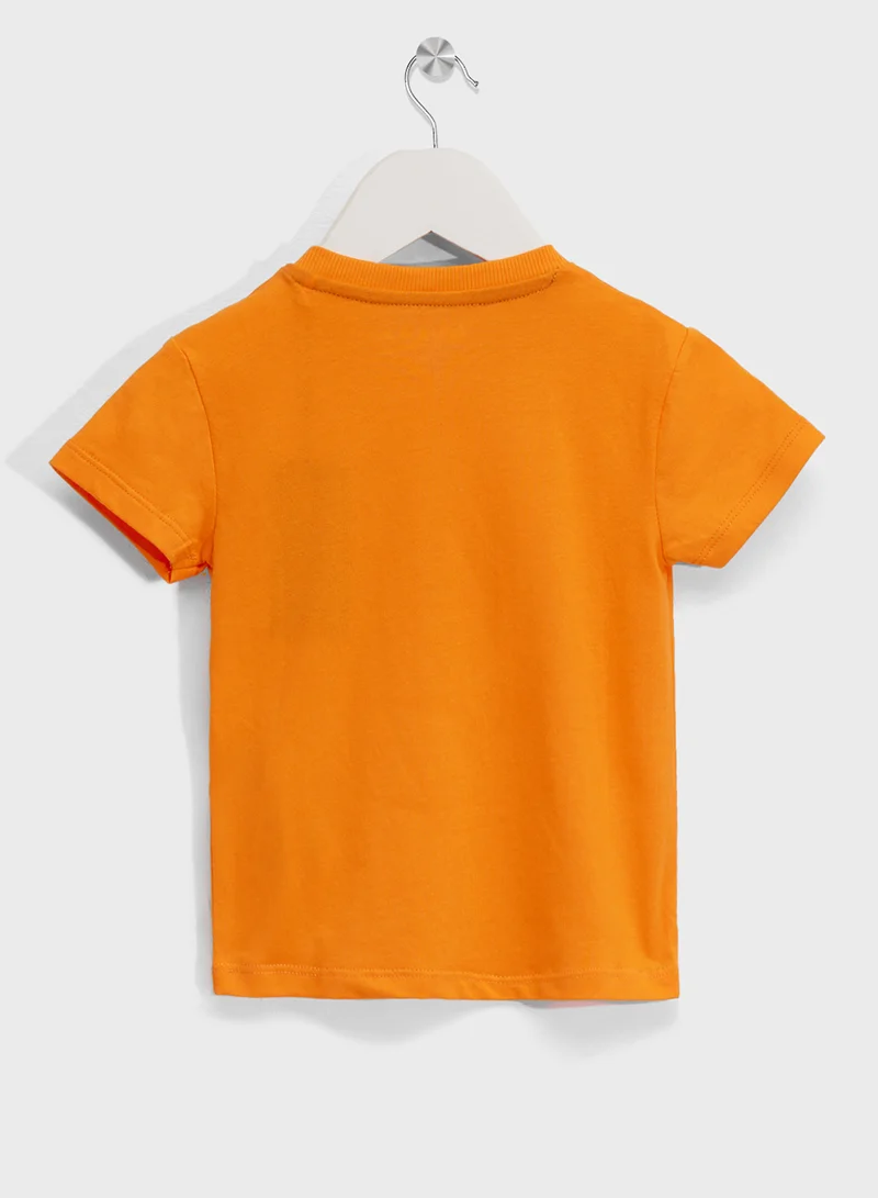 GUESS Kids Short Sleev T-Shirt And Shorts