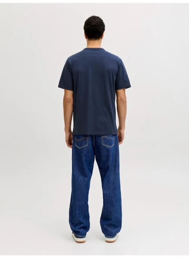 جاك اند جونز تيشيرت بياقة دائرية مطبوع بشعار وقصة منتظمة