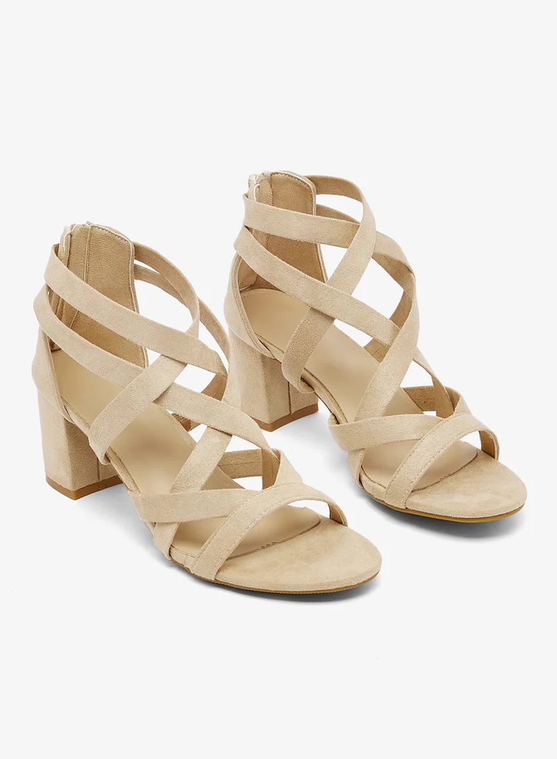 جينجر صنادل بكعب إسفيني