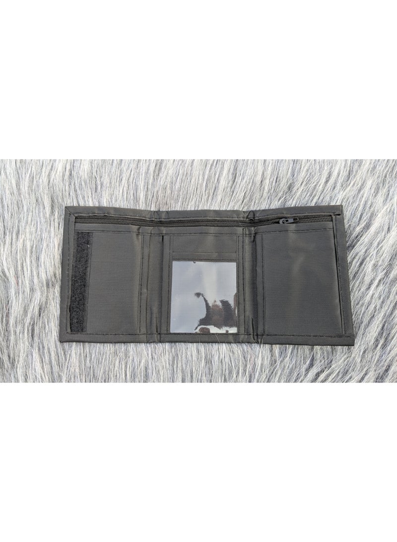 محفظة من الجينز كلاسكية بلمسة شبابية | مثالية للاستخدام اليومي والسفر | متعددة الجيوب وخفيفة الوزن - Image 5