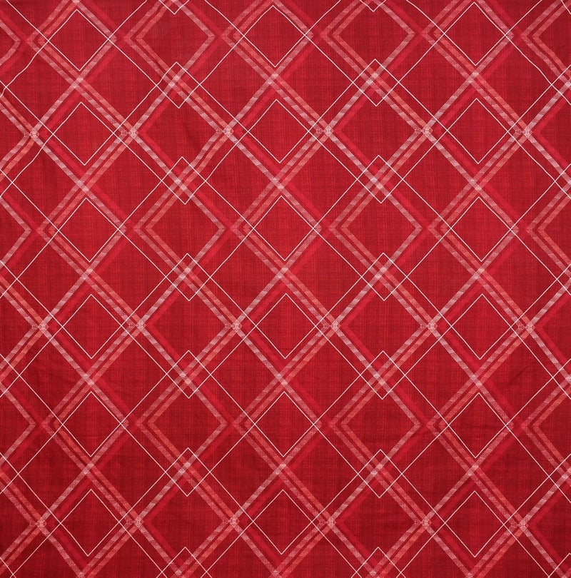 Furnofy Premium Fitted Double Bedsheet Set – 78" x 72" + 6" Deep Pocket with 2 Pillow Covers – Elegant Red & White Design - Image 5
