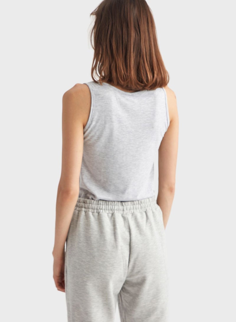 DeFacto Scoop Neck Tank Top - Image 2