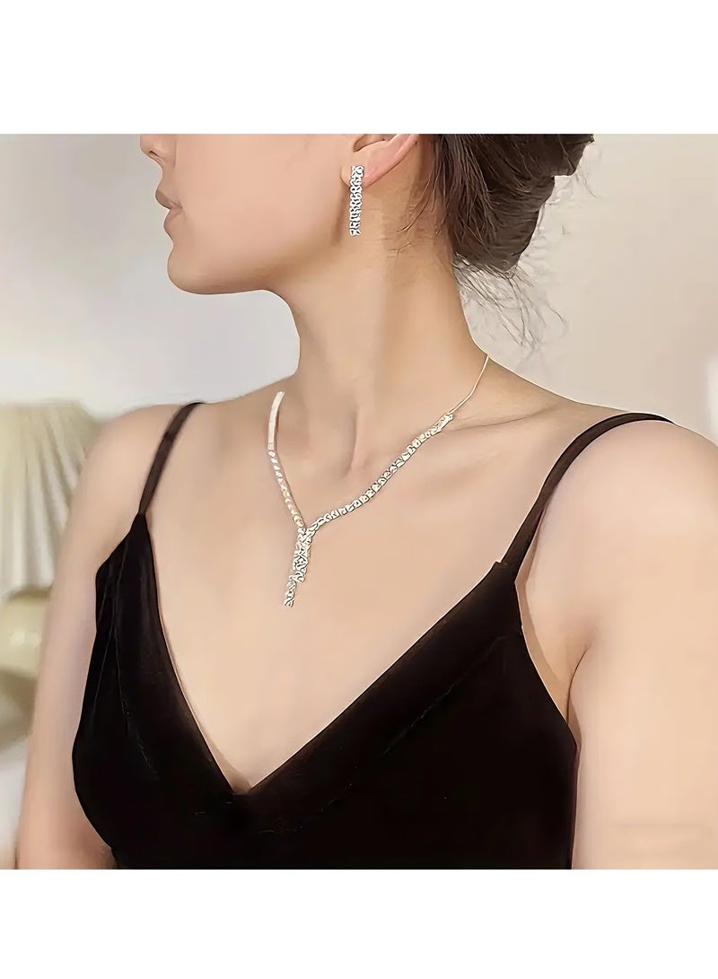 طقم مكون من 3 قطع من عقد وأقراط الزركون المتألقة – أقراط متدلية فضية للعروس مع قلادة وإكسسوارات فستان أنيقة للنساء - Image 3