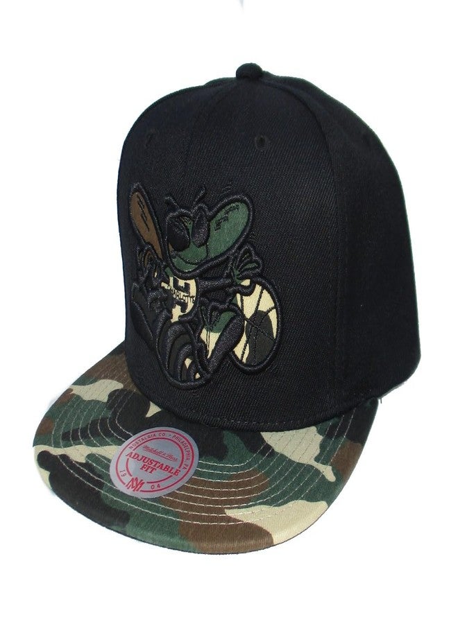 Mitchell & Ness Charlotte Hornets Camo Bill Snapback Adjustable Hat Cap - Black and Camo - Image 3