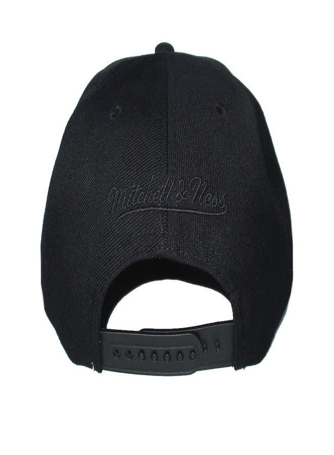 Mitchell & Ness Charlotte Hornets Camo Bill Snapback Adjustable Hat Cap - Black and Camo - Image 4