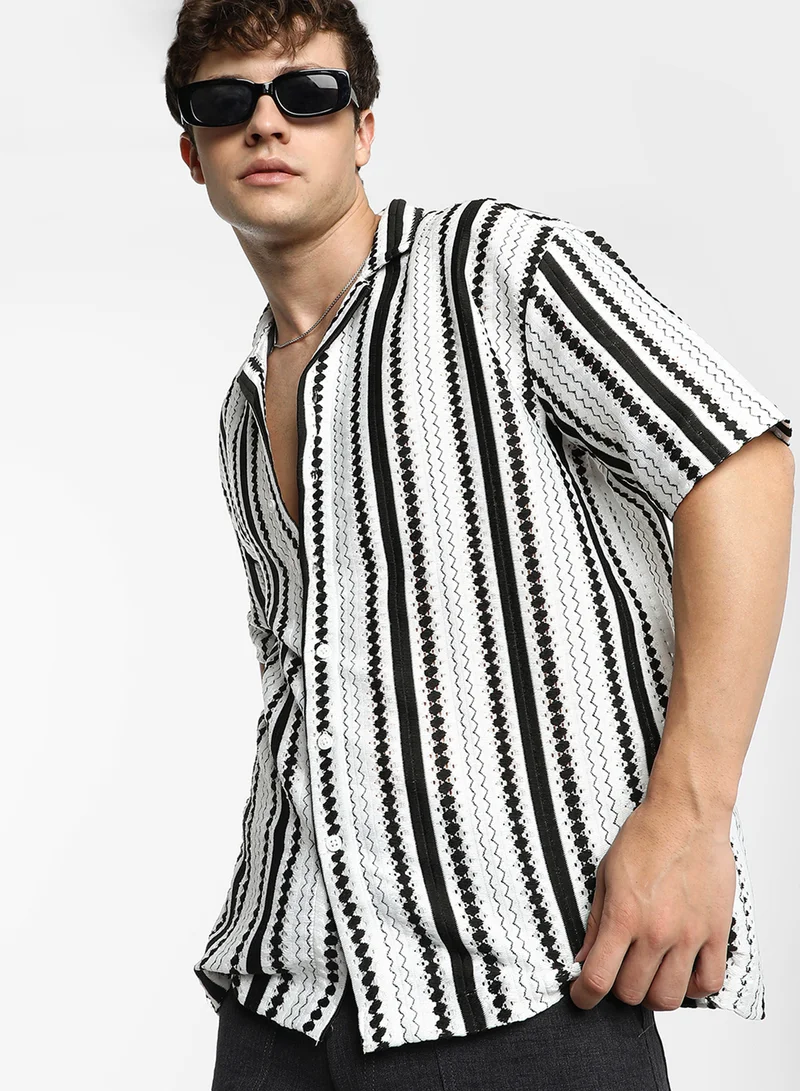 كامبوس سوترا Men's Midnight Black & Ivory White Bohemian Knit Oversized Shirt