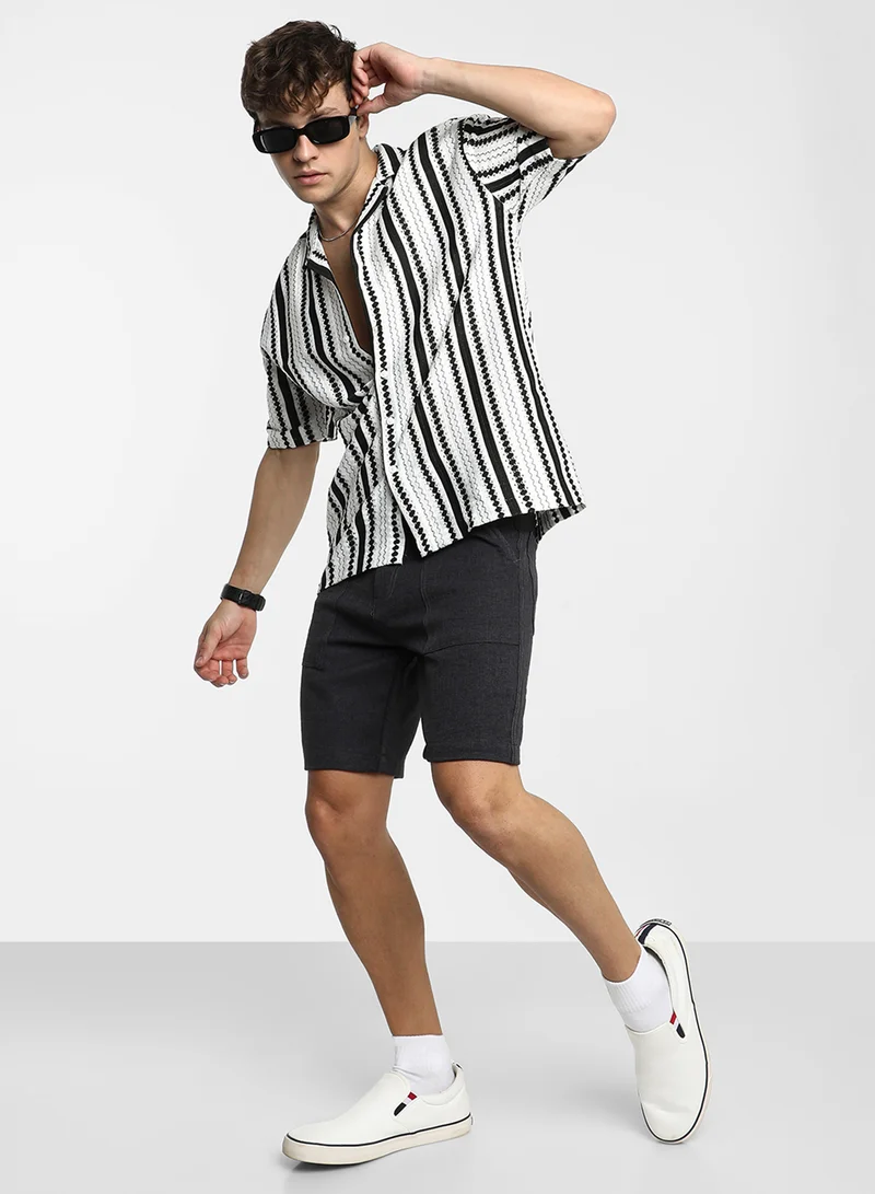 كامبوس سوترا Men's Midnight Black & Ivory White Bohemian Knit Oversized Shirt