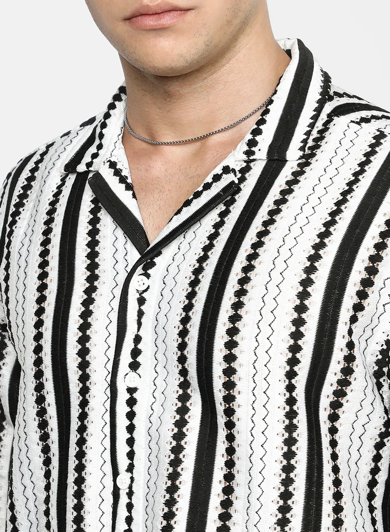 كامبوس سوترا Men's Midnight Black & Ivory White Bohemian Knit Oversized Shirt