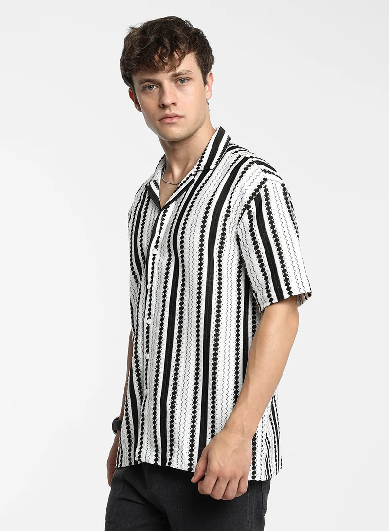 كامبوس سوترا Men's Midnight Black & Ivory White Bohemian Knit Oversized Shirt