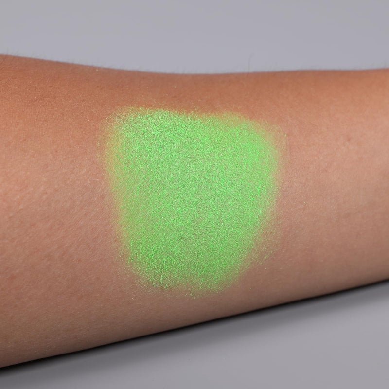 IS'MINE Single Green Matte Eyeshadow Powder Palette High Pigment, Longwear, Intense Color Best Green Eyeshadow - Image 5