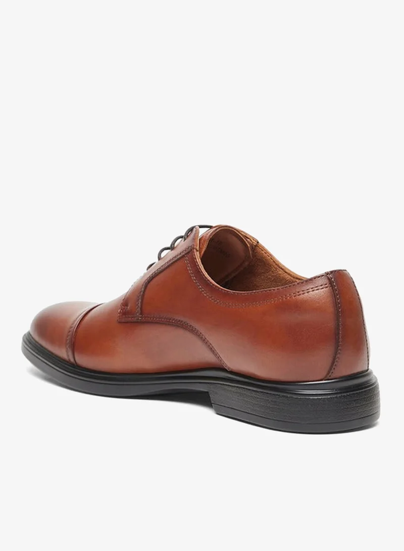 لو كونفورت أحذية جلدية برباط كلاسيكية