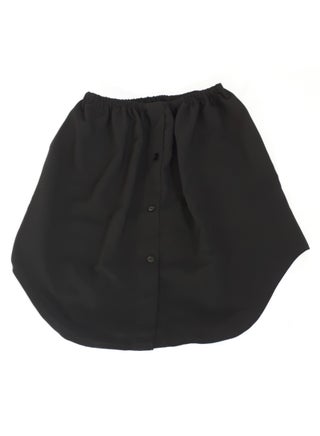 A skirt or half-blouse from the waist to below the hip, worn under a short T-shirt to make it long and comfortable
