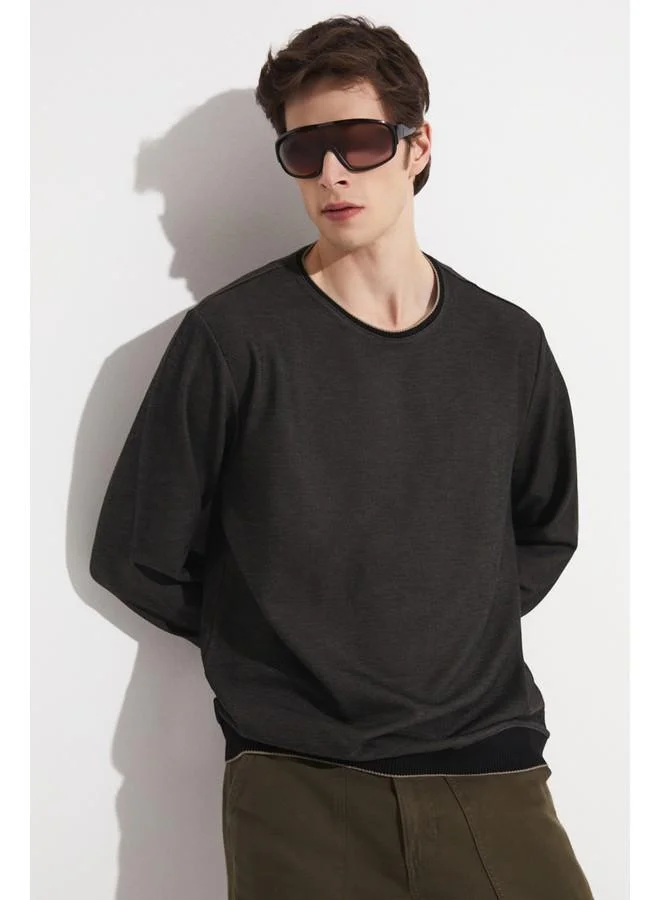 JUNE June Exclusive Men Textured Crew Neck Sweatshirt Khaki