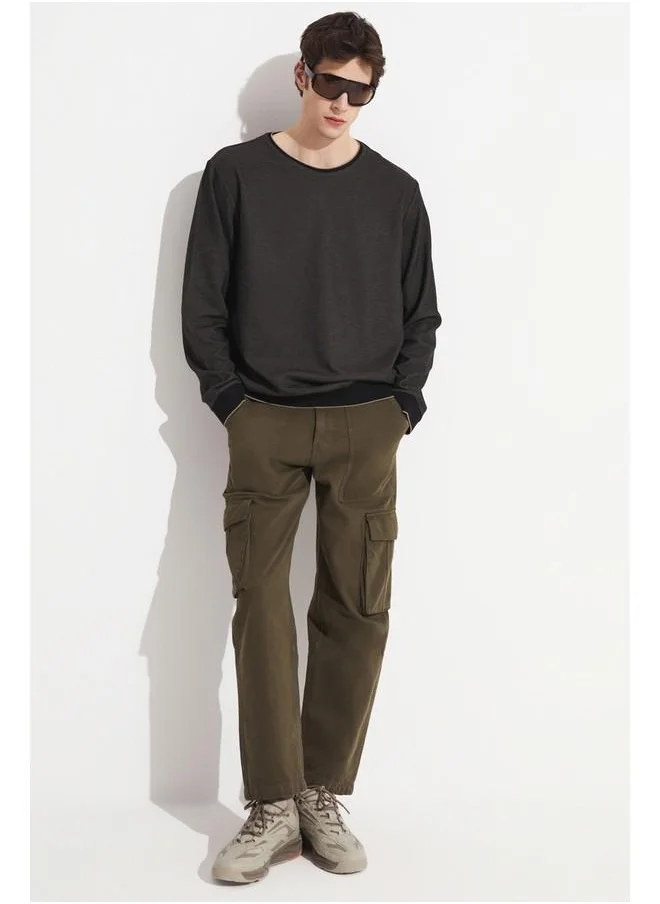 جون June Exclusive Men Textured Crew Neck Sweatshirt Khaki