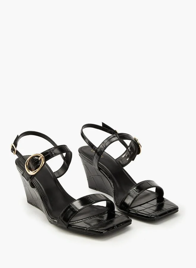 سيليست Women'S Solid Wedge Heeled Sandals With Buckle Closure