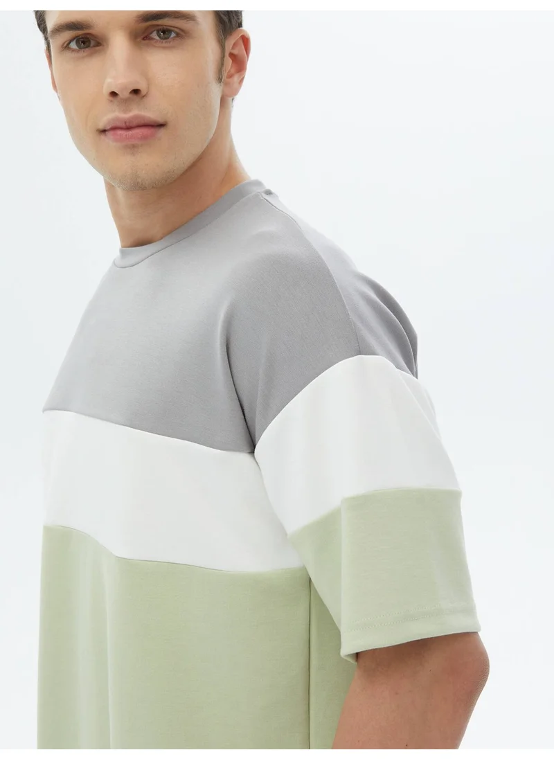 كيب Light Green Striped Crew Neck T-Shirt