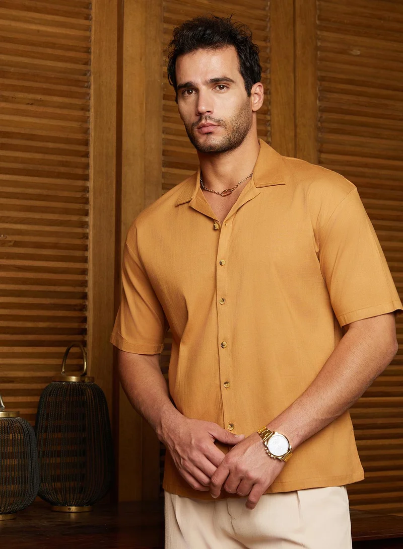 Campus Sutra Men's Yellow Ochre Solid Resort Oversized Shirt