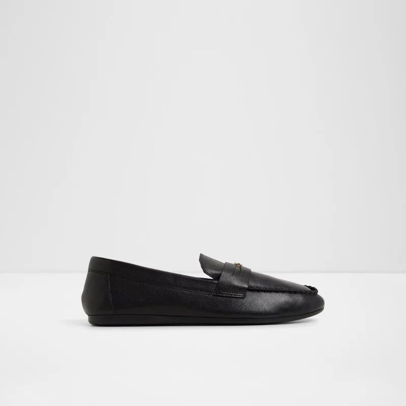 WYLAENA Textured Loafers