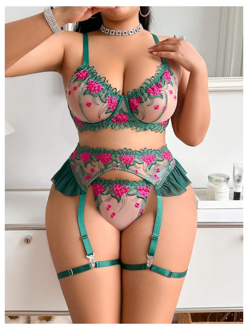 OYOANGLE Women's Plus Size 2 Pieces Lingerie Set Floral Embroidery Underwire Bra and Panty Babydoll Boudoir Outfits Green 4X-Large Plus - Image 2