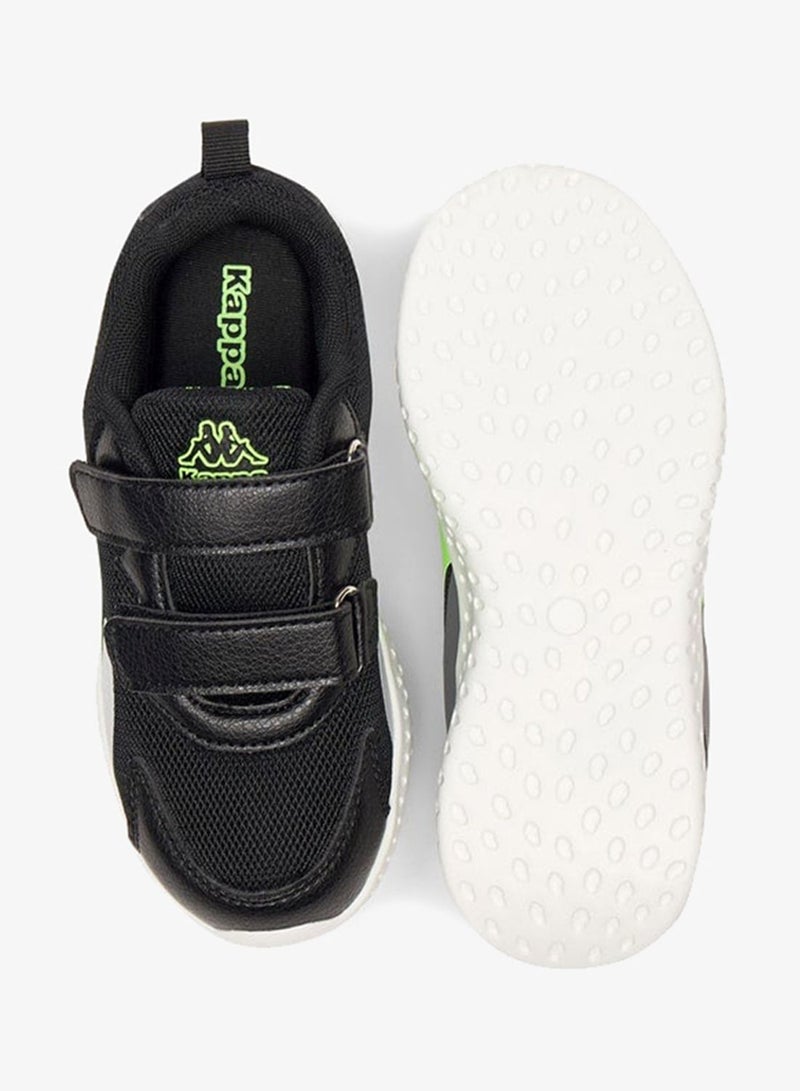 كابا حذاء رياضي للأولاد بتفاصيل شعار وإغلاق بشريط لاصق - Image 4