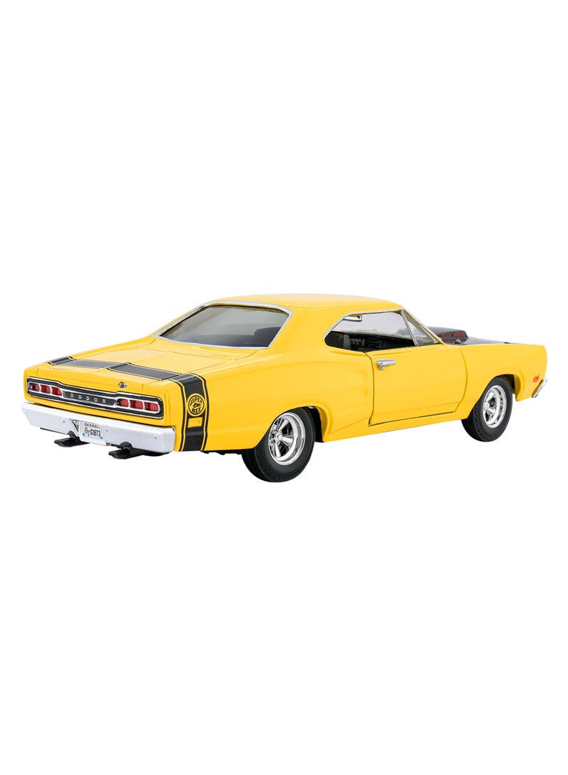 MOTORMAX 1969 Dodge Coronet Super Bee Die-Cast Model Car 1:24 Scale | Officially Licensed Classic Muscle Car Collectible | Opening Doors, Detailed Interior & Free-Wheeling Display Model - Image 4