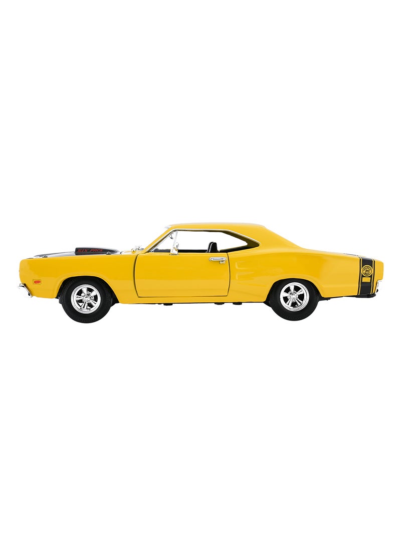 MOTORMAX 1969 Dodge Coronet Super Bee Die-Cast Model Car 1:24 Scale | Officially Licensed Classic Muscle Car Collectible | Opening Doors, Detailed Interior & Free-Wheeling Display Model - Image 5