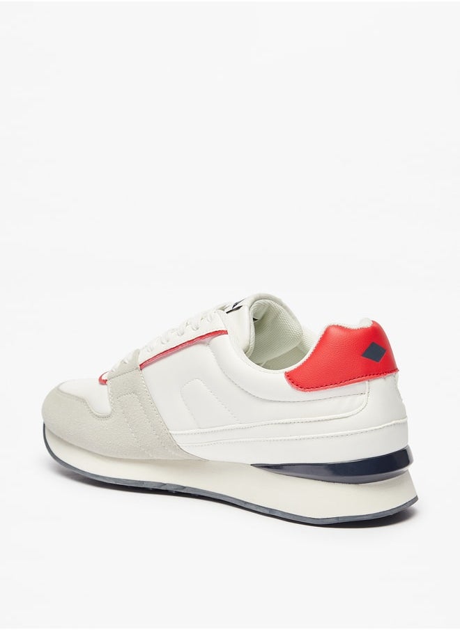 Lee Cooper حذاء رياضي رجالي مزين بشعار مع رباط للإغلاق  - Image 2
