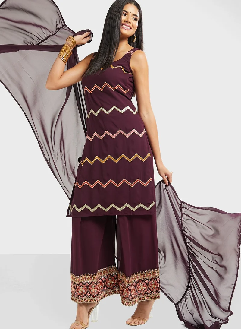 INDDUS Lace Detail Kurti & Printed Hem Pants Set