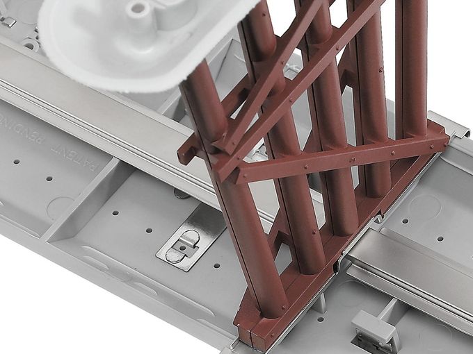 Lionel FasTrack Graduated Trestle Set, O Gauge Large - Image 2