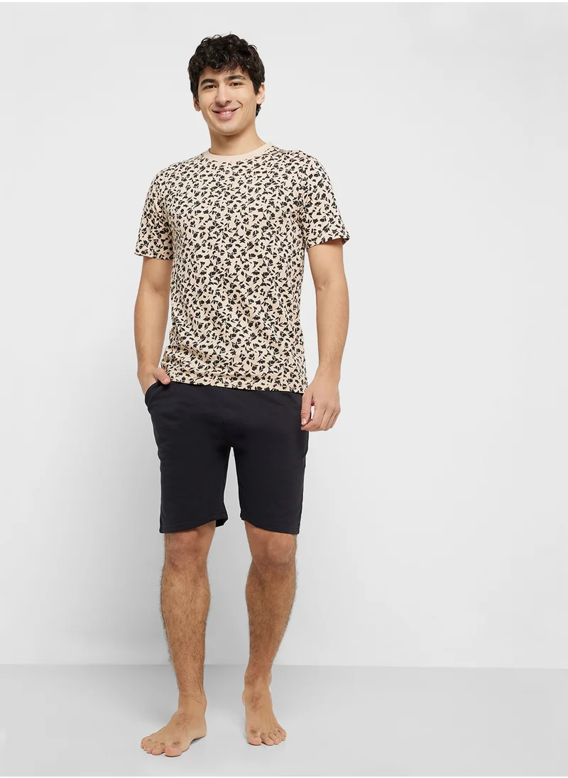 سفنتي فايف All Over Print T-Shirt & Shorts