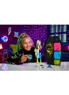 MONSTER HIGH Mystery Friends Series 3 Frankie Stein HNF79  - Image 4