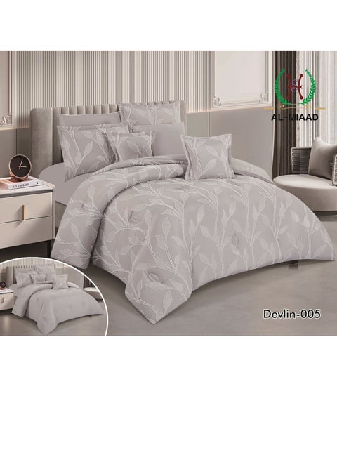 Plain double bed sheet set with a patterned design for an elegant look. Size: 230 x 250 cm