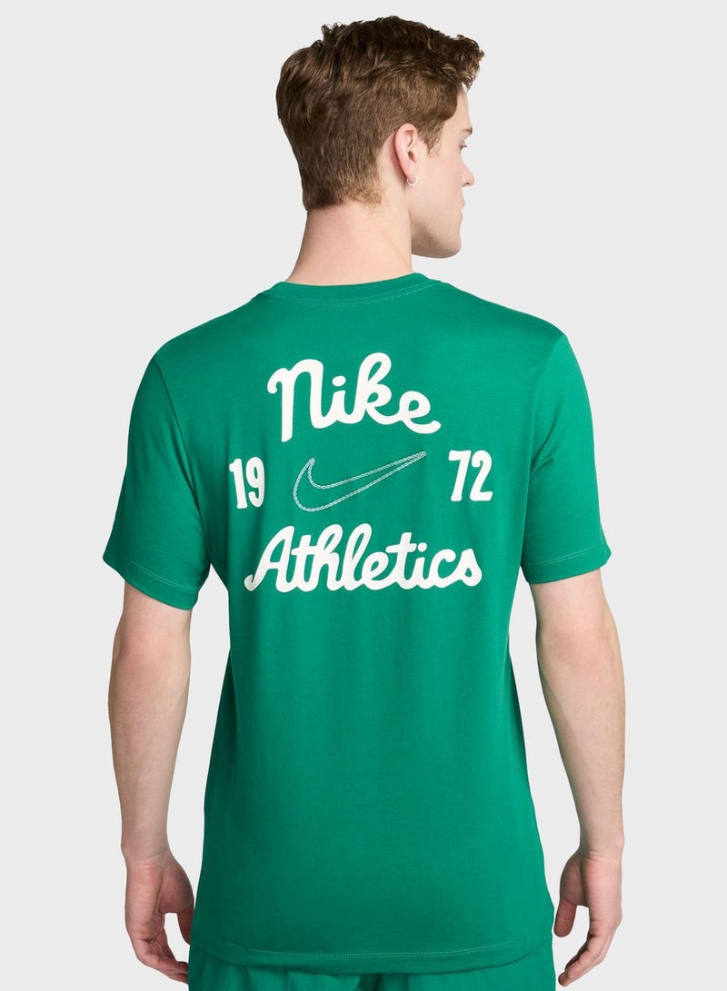 Nike Club Essential T-Shirt - Image 2