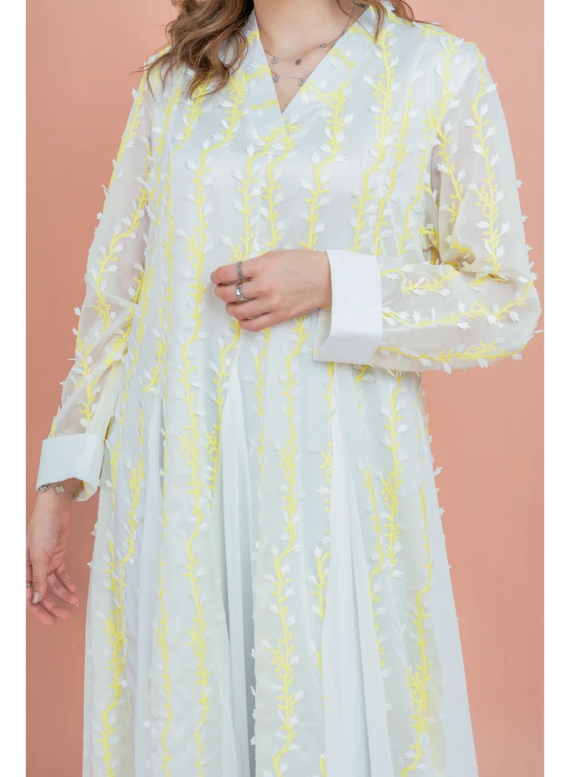 IKKXA Soft Petals Embroidered Jalabiya
