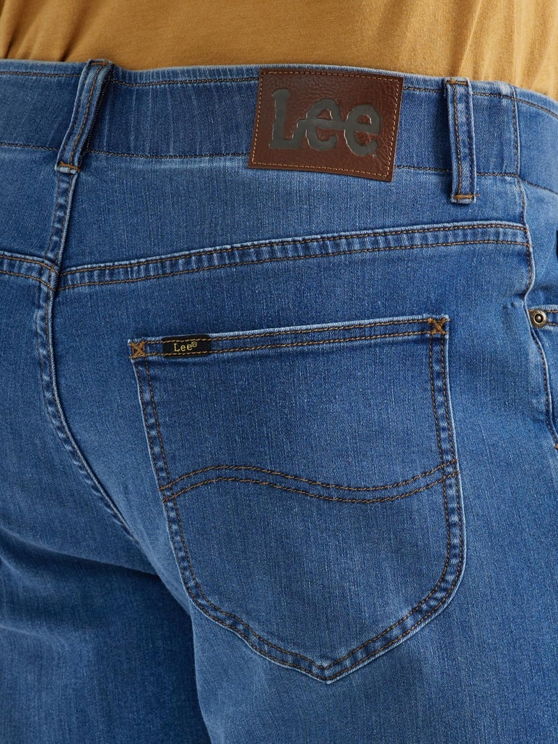 Lee Men's Extreme Motion Five Pocket Denim Short, Blue Rooster, 28 - Image 3