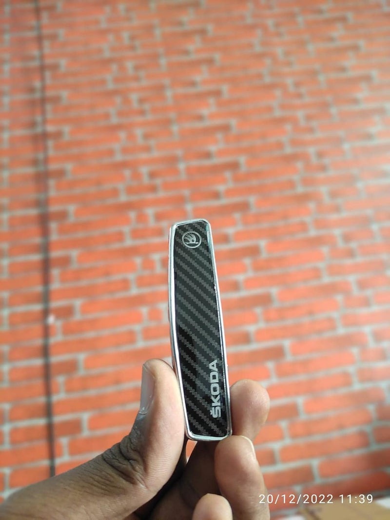 BIG FLAG BIGFLAG 3D Gel Coated Car Door Guard - Carbon Fiber Universal for Specific Brand (Pack of 4) (3DDGCFVAR) (SK0DA) - Image 4