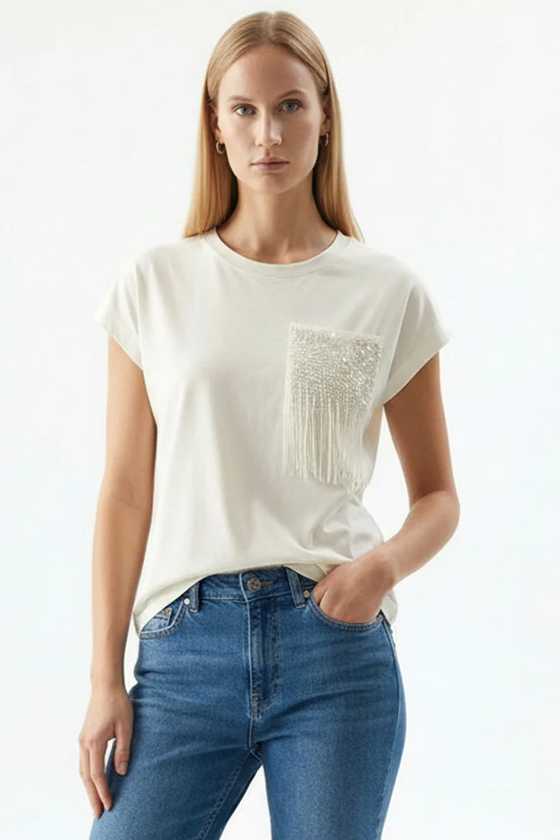Exquise Embroidered Detail and Short-Sleeved White T-Shirt