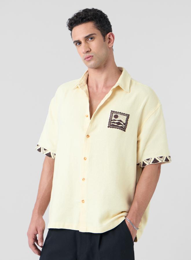 ذا سوليد ستور قميص واسع بنقشة بارزة - Image 1