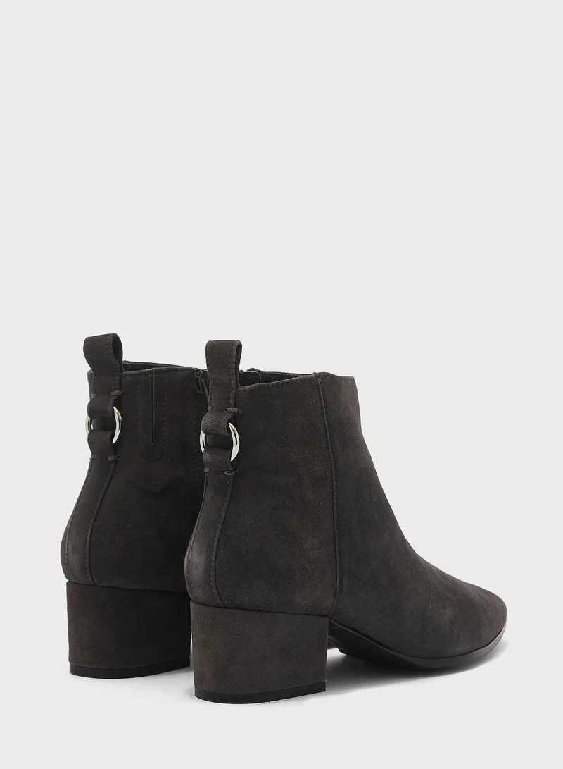 STEVE MADDEN Clover Ankle Boots