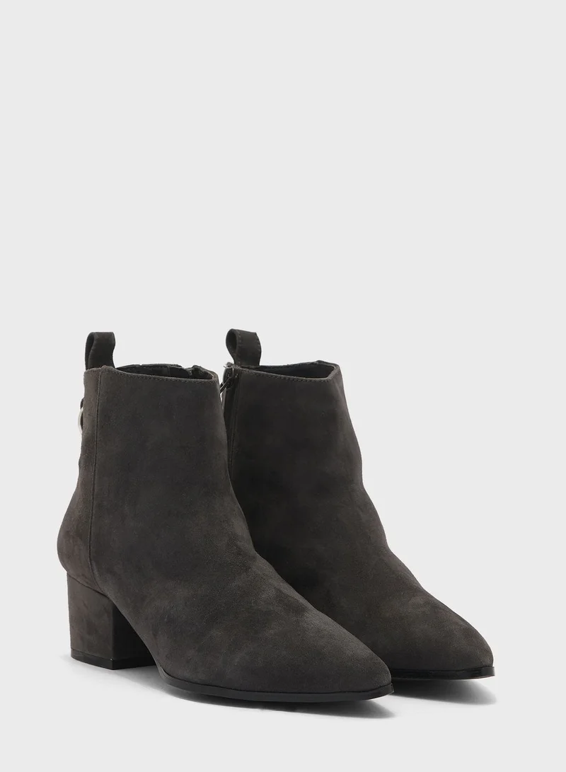STEVE MADDEN Clover Ankle Boots
