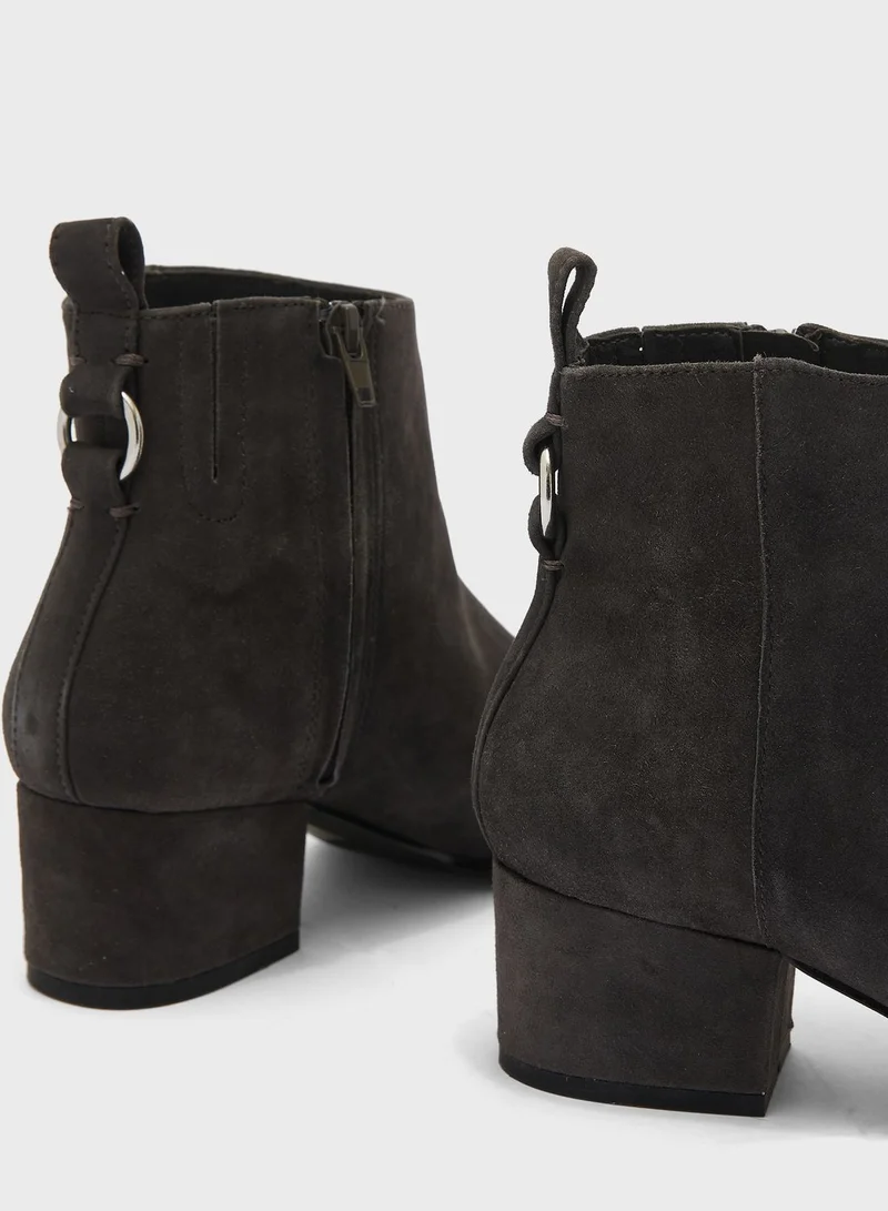 STEVE MADDEN Clover Ankle Boots