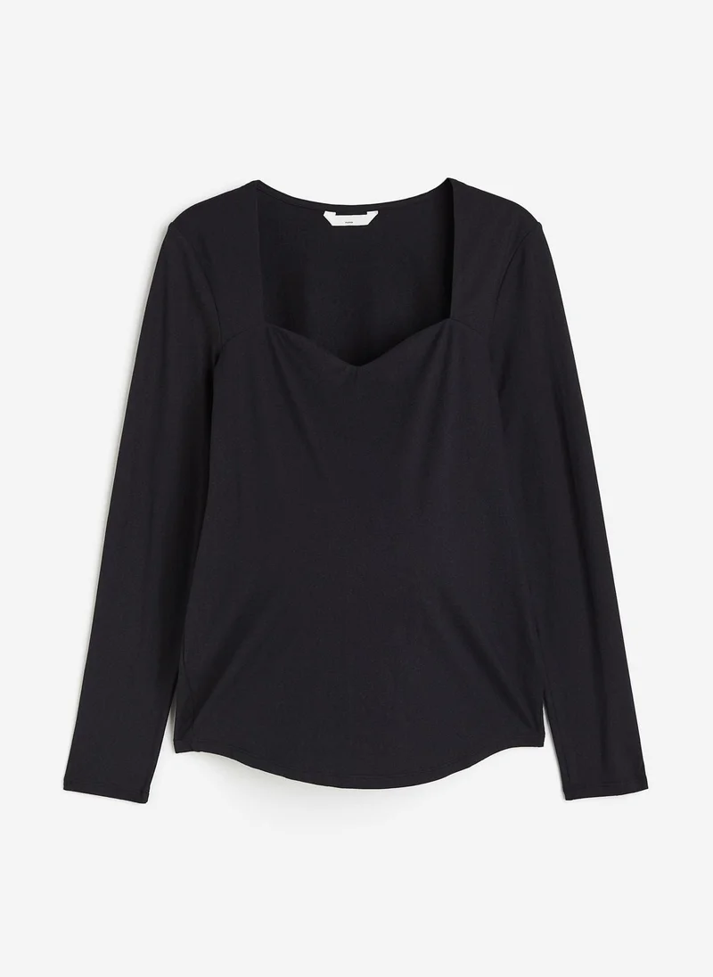 H&M Mama Sweetheart Neck Top