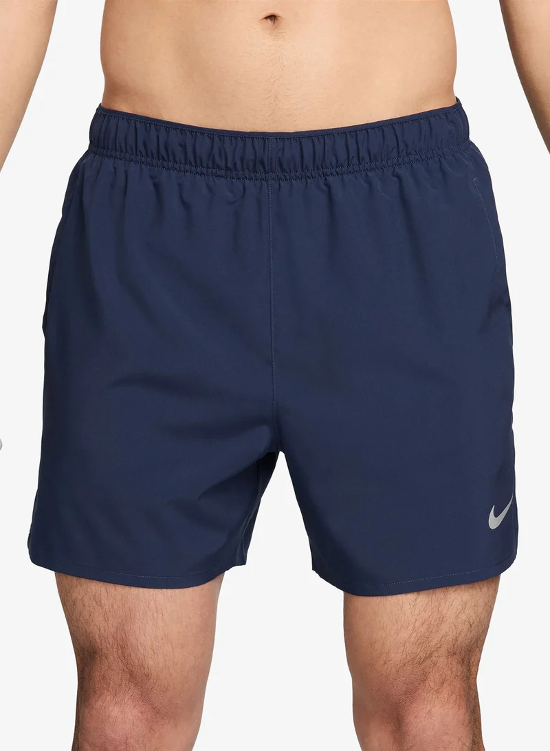 نايكي شورت تشالنجر دراي فيت  في  مقاس  بوصات