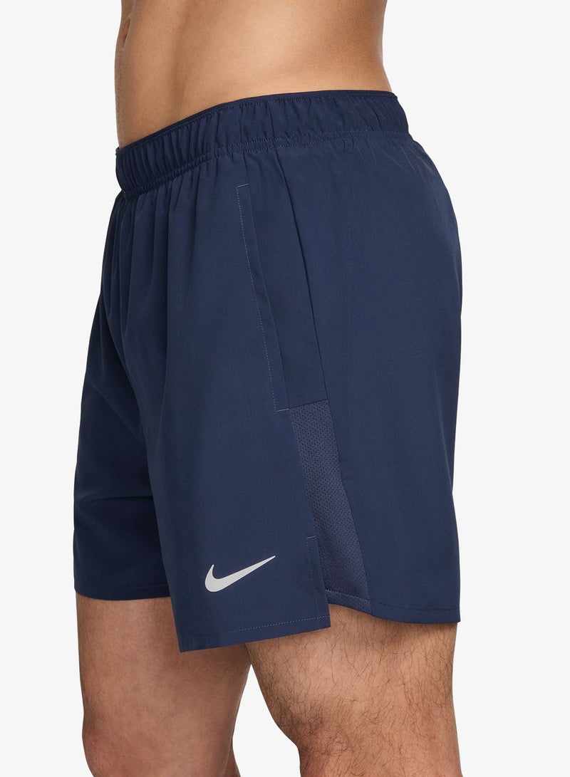 نايكي شورت تشالنجر دراي فيت  في  مقاس  بوصات - Image 3