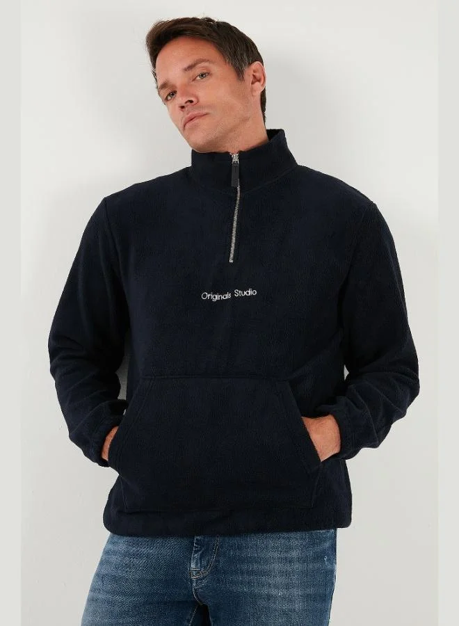 بوراتي سويت شيرت رجالي بياقة واقفة وسحاب نصي من بوراتي