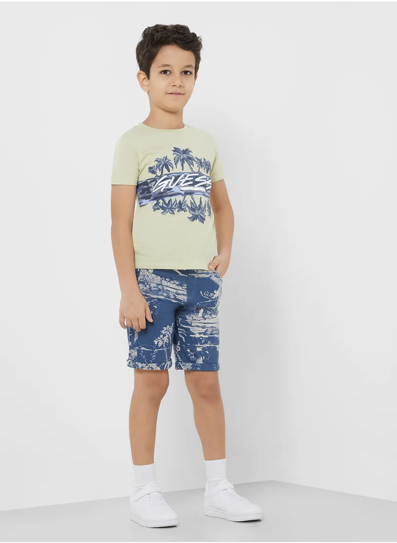 جس Infant Logo T-Shirt & Shorts Set