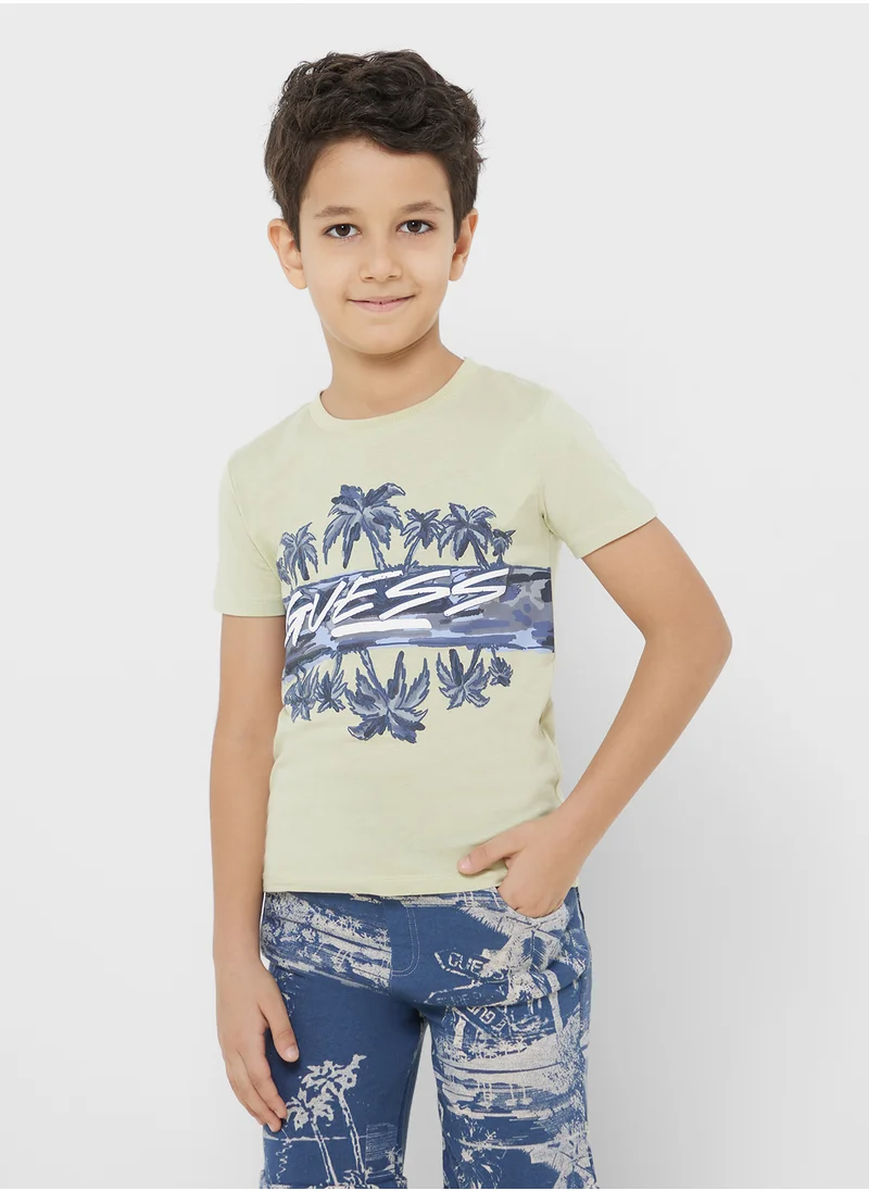 جس Infant Logo T-Shirt & Shorts Set