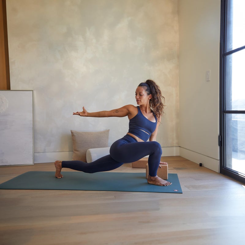 Manduka PROlite Yoga Mat 71" - 4.7mm | Lifetime Durability | Hygienic Construction | Teacher Approved | 71 x 24 inches | Black Sage - Image 3