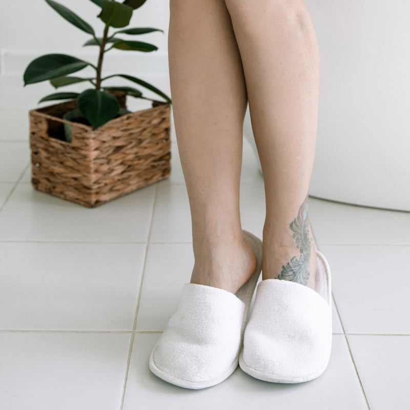 Pairs Disposable Slippers Non-skid Coral Fleece Slippers for Home (White) - Image 1
