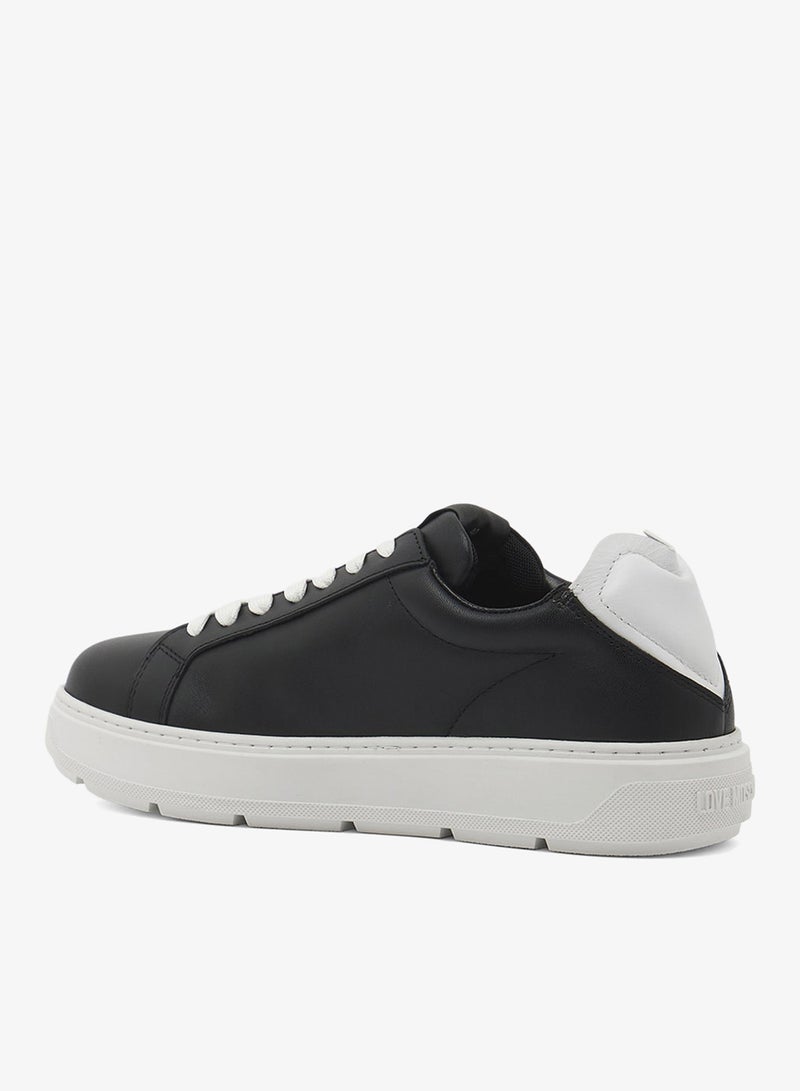 لوف موسكينو حذاء رياضي منخفض بشعار - Image 2